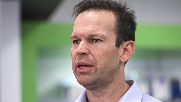 Canavan: Coalition to slash migration, introduce new dedicated ag visa